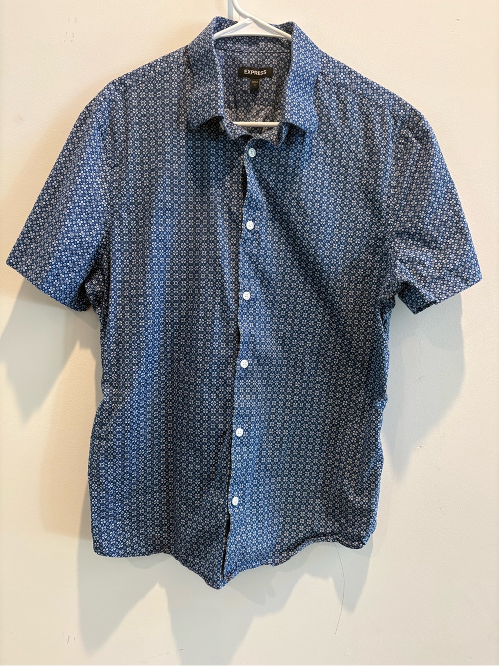 Express Men's Short Sleeve Blue Patterned Button-Up Shirt